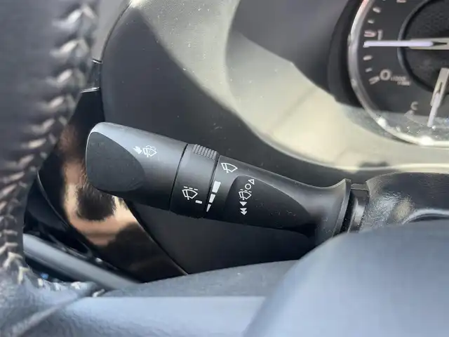 トヨタ ハイラックス Z 徳島県 2020(令2)年 4.6万km アティチュードブラックマイカ ワンオーナー/純正　NSZT-W66Tナビ/フルセグTV/バックカメラ/純正ETC/革巻きステアリング/アイドリングストップ/スマートキー/GRロールバー/クルーズコントロール/クリアランスソナー/ダウンヒルアシストコントロール/プリクラッシュセーフティ/レーンディパーチャーアラート/純正フロアマット/純正フロアマット/LEDヘッドライト/オートライト/保証書/取扱説明書/4WD切り替え