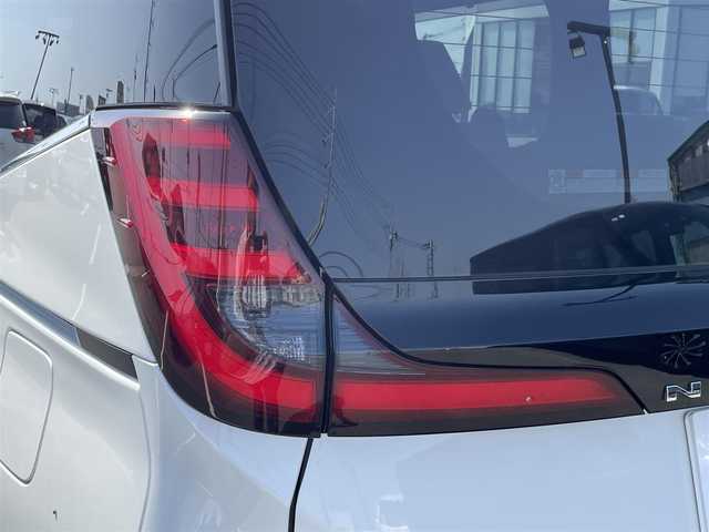 トヨタ ノア ハイブリッド S－Z 茨城県 2024(令6)年 0.6万km ホワイトパールクリスタルシャイン 純正ナビ/【AM・FM・TV・BT・USB・DISC】/シートヒーター/レーダークルコン/ETC2.0/Bカメラ/両側パワスラ/100V電源/ブレーキホールド/BSM/オートライト/オートハイビーム/Fフォグ/LEDライト/社外フロアマット/純正アルミホイール