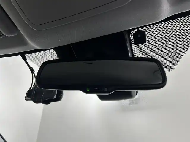 トヨタ プリウス SセーフティプラスⅡ 佐賀県 2022(令4)年 1.4万km プラチナホワイトパールマイカ 純正8インチナビ/フルセグTV/Bluetooth/ビルトインETC2.0/360°ドライブレコーダー/アラウンドビューモニター/レーダークルーズコントロール/ブラインドスポットモニター/車線逸脱防止装置/ロードサインアシスト/衝突被害軽減システム/LEDヘッドライト/オートライト/オートマチックハイビーム/フロアマット/ダブル＋サイドエアバッグ