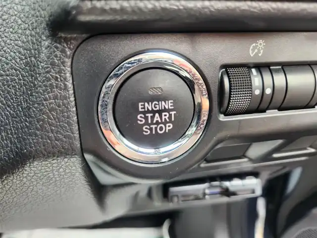スバル レヴォーグ 1．6GT アイサイト プラウドED 秋田県 2015(平27)年 7.2万km スティールブルーグレーM 〇社外ナビ/〇フルセグTV/〇バックカメラ/〇ETC/〇4WD/〇ターボ/〇アイサイトVer3/〇プリクラッシュブレーキ/〇全車速追従機能付クルーズコントロール/〇ヒルホールド機能付電動パーキングブレーキ/〇LEDヘッドランプ/〇オートライト/〇フォグランプ/〇純正17インチアルミ/〇革巻きステアリング/〇パドルシフト/〇パワーシート（運転席）/〇USB電源/〇キーレスアクセス/〇禁煙車