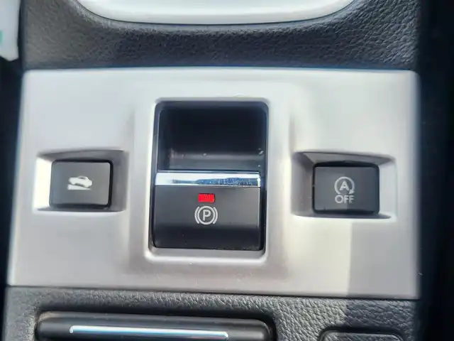 スバル レヴォーグ 1．6GT アイサイト プラウドED 秋田県 2015(平27)年 7.2万km スティールブルーグレーM 〇社外ナビ/〇フルセグTV/〇バックカメラ/〇ETC/〇4WD/〇ターボ/〇アイサイトVer3/〇プリクラッシュブレーキ/〇全車速追従機能付クルーズコントロール/〇ヒルホールド機能付電動パーキングブレーキ/〇LEDヘッドランプ/〇オートライト/〇フォグランプ/〇純正17インチアルミ/〇革巻きステアリング/〇パドルシフト/〇パワーシート（運転席）/〇USB電源/〇キーレスアクセス/〇禁煙車