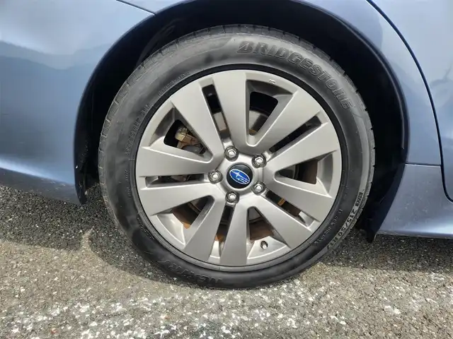 スバル レヴォーグ 1．6GT アイサイト プラウドED 秋田県 2015(平27)年 7.2万km スティールブルーグレーM 〇社外ナビ/〇フルセグTV/〇バックカメラ/〇ETC/〇4WD/〇ターボ/〇アイサイトVer3/〇プリクラッシュブレーキ/〇全車速追従機能付クルーズコントロール/〇ヒルホールド機能付電動パーキングブレーキ/〇LEDヘッドランプ/〇オートライト/〇フォグランプ/〇純正17インチアルミ/〇革巻きステアリング/〇パドルシフト/〇パワーシート（運転席）/〇USB電源/〇キーレスアクセス/〇禁煙車