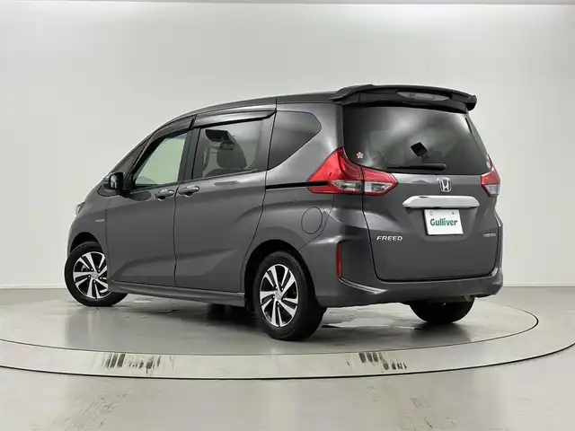ホンダ フリード ハイブリット G ホンダセンシング 埼玉県 2017(平29)年 5.2万km モダンスティールM 衝突軽減ブレーキ/純正９インチナビVXM-175VFNi/(フルセグTV/CD/DVD/Bluetooth/SD/AM/FM)/・バックカメラ/両側パワースライドドア /アダプティブクルーズコントロール/車線維持支援システム/ハーフレザーシート /Cパッケージ/前後ドライブレコーダーDRV-MR740/ビルトインETC/オートLEDヘッドライト/純正１５インチアルミホイール