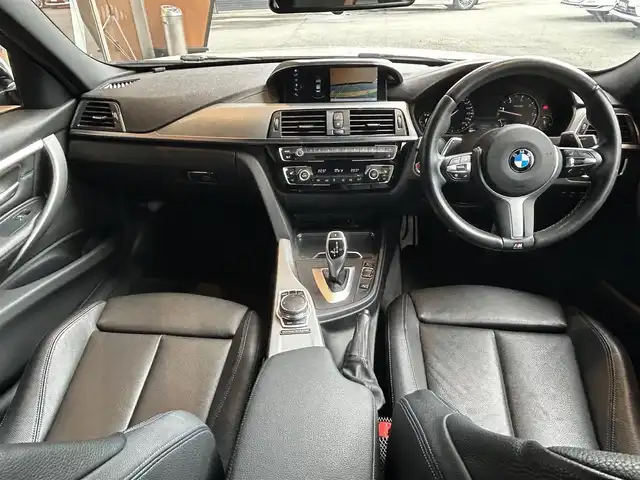 ＢＭＷ ３２０ｄ Mスポーツ エディションシャドー 高知県 2018(平30)年 5.1万km 白 純正HDDナビ/【CD/DVD/BT】/バックカメラ/クルーズコントロール(追従走行有り)/車線逸脱警報/車線逸脱制御/横滑り防止/シートヒーター/パワーシート(メモリ機能有り)/コーナー、バックセンサー/ミラー一体型ETC/前後ドライブレコーダー/パドルシフト/オートワイパー/オートライト/純正LEDライト/スマートキー/プッシュスタート/MTモード付きAT/アイドリングストップ/純正アルミホイール 19インチ/ウインカーミラー/純正フロアマット/スペアキー×1【スマートキー】/整備手帳/取扱説明書