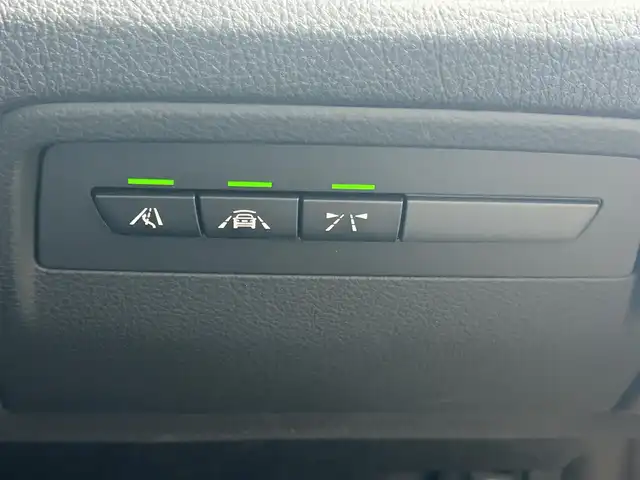 ＢＭＷ ３２０ｄ Mスポーツ エディションシャドー 高知県 2018(平30)年 5.1万km 白 純正HDDナビ/【CD/DVD/BT】/バックカメラ/クルーズコントロール(追従走行有り)/車線逸脱警報/車線逸脱制御/横滑り防止/シートヒーター/パワーシート(メモリ機能有り)/コーナー、バックセンサー/ミラー一体型ETC/前後ドライブレコーダー/パドルシフト/オートワイパー/オートライト/純正LEDライト/スマートキー/プッシュスタート/MTモード付きAT/アイドリングストップ/純正アルミホイール 19インチ/ウインカーミラー/純正フロアマット/スペアキー×1【スマートキー】/整備手帳/取扱説明書