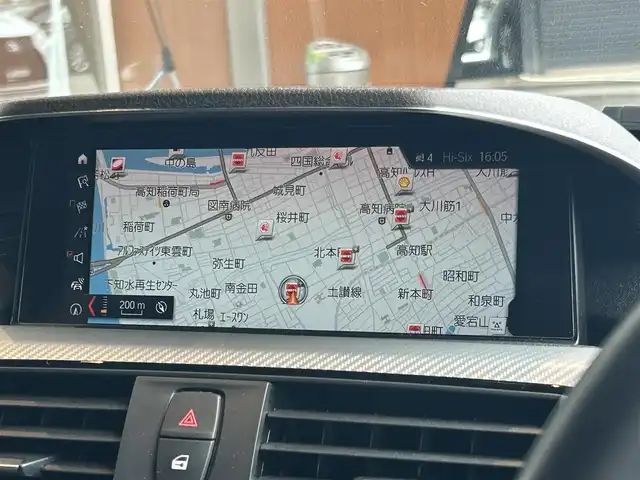 ＢＭＷ ３２０ｄ Mスポーツ エディションシャドー 高知県 2018(平30)年 5.1万km 白 純正HDDナビ/【CD/DVD/BT】/バックカメラ/クルーズコントロール(追従走行有り)/車線逸脱警報/車線逸脱制御/横滑り防止/シートヒーター/パワーシート(メモリ機能有り)/コーナー、バックセンサー/ミラー一体型ETC/前後ドライブレコーダー/パドルシフト/オートワイパー/オートライト/純正LEDライト/スマートキー/プッシュスタート/MTモード付きAT/アイドリングストップ/純正アルミホイール 19インチ/ウインカーミラー/純正フロアマット/スペアキー×1【スマートキー】/整備手帳/取扱説明書