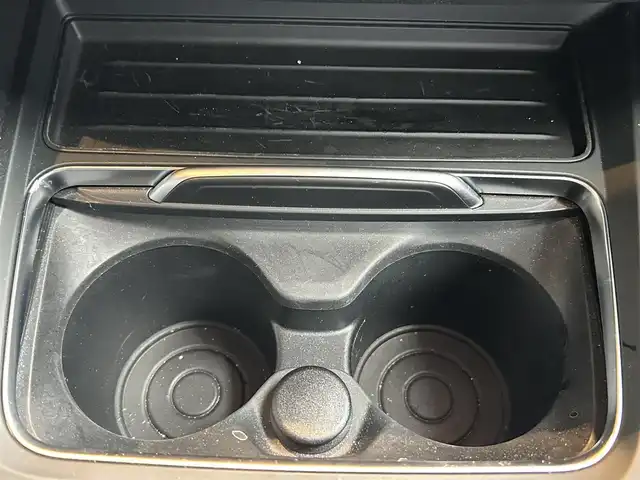 ＢＭＷ ３２０ｄ Mスポーツ エディションシャドー 高知県 2018(平30)年 5.1万km 白 純正HDDナビ/【CD/DVD/BT】/バックカメラ/クルーズコントロール(追従走行有り)/車線逸脱警報/車線逸脱制御/横滑り防止/シートヒーター/パワーシート(メモリ機能有り)/コーナー、バックセンサー/ミラー一体型ETC/前後ドライブレコーダー/パドルシフト/オートワイパー/オートライト/純正LEDライト/スマートキー/プッシュスタート/MTモード付きAT/アイドリングストップ/純正アルミホイール 19インチ/ウインカーミラー/純正フロアマット/スペアキー×1【スマートキー】/整備手帳/取扱説明書