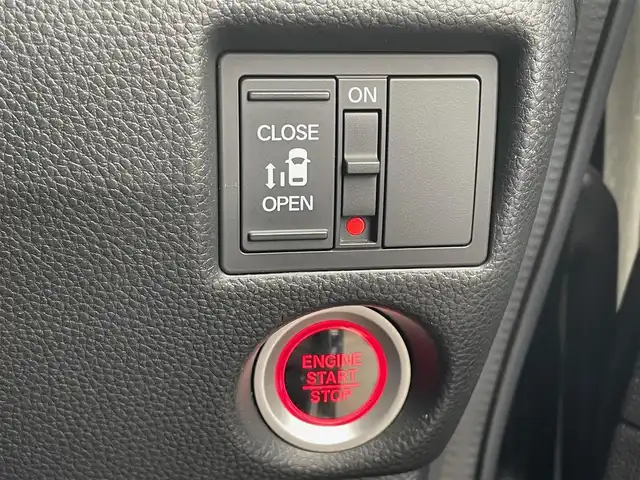 ホンダ Ｎ ＢＯＸ G L ホンダセンシング 埼玉県 2020(令2)年 9.9万km クリスタルブラックパール (株)IDOMが運営する【じしゃロン川越店】の自社ローン専用車両になります。こちらは現金またはオートローンご利用時の価格です。自社ローンご希望の方は別途その旨お申付け下さい/社外メモリーナビ　MDV-D707BT/フルセグ/Bluetooth/CD/DVD/AM/FM/バックカメラ/パワースライドドア/レーダークルーズコントロール/左右シートヒーター/LEDヘッドライト/フォグ/リアシェード/ハンドルカバー/ウインカーミラー/ステアリングリモコン/ETC/ドアバイザー/エアロ/スペアキー