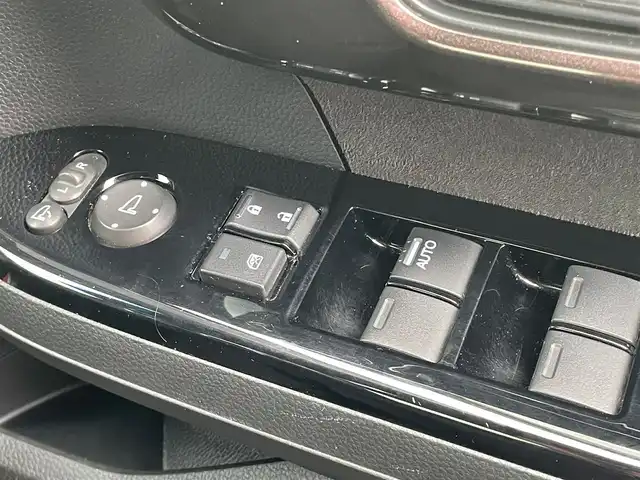 ホンダ Ｎ ＢＯＸ G L ホンダセンシング 埼玉県 2020(令2)年 9.9万km クリスタルブラックパール (株)IDOMが運営する【じしゃロン川越店】の自社ローン専用車両になります。こちらは現金またはオートローンご利用時の価格です。自社ローンご希望の方は別途その旨お申付け下さい/社外メモリーナビ　MDV-D707BT/フルセグ/Bluetooth/CD/DVD/AM/FM/バックカメラ/パワースライドドア/レーダークルーズコントロール/左右シートヒーター/LEDヘッドライト/フォグ/リアシェード/ハンドルカバー/ウインカーミラー/ステアリングリモコン/ETC/ドアバイザー/エアロ/スペアキー