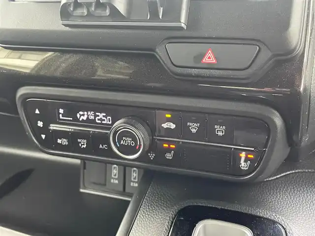 ホンダ Ｎ ＢＯＸ G L ホンダセンシング 埼玉県 2020(令2)年 9.9万km クリスタルブラックパール (株)IDOMが運営する【じしゃロン川越店】の自社ローン専用車両になります。こちらは現金またはオートローンご利用時の価格です。自社ローンご希望の方は別途その旨お申付け下さい/社外メモリーナビ　MDV-D707BT/フルセグ/Bluetooth/CD/DVD/AM/FM/バックカメラ/パワースライドドア/レーダークルーズコントロール/左右シートヒーター/LEDヘッドライト/フォグ/リアシェード/ハンドルカバー/ウインカーミラー/ステアリングリモコン/ETC/ドアバイザー/エアロ/スペアキー