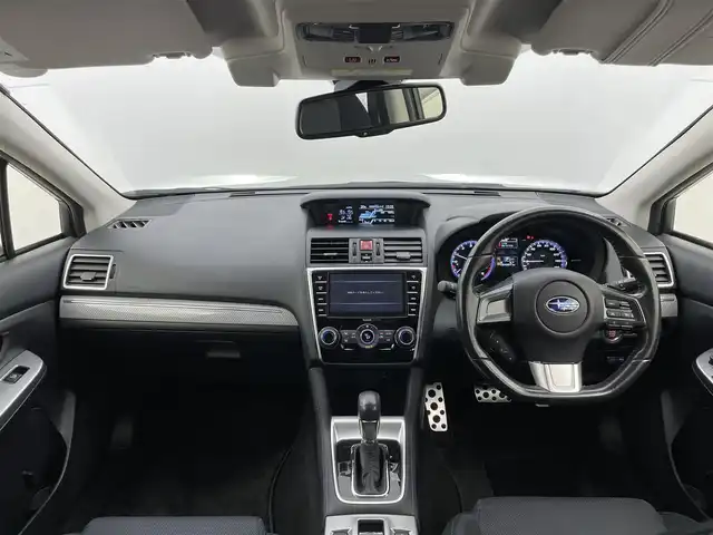 スバル レヴォーグ 1．6GT－S アイサイト 富山県 2015(平27)年 3.5万km パール 4WD/純正ナビ(AM/FM/CD/BT)/フルセグTV/車外カメラ(バック、サイド)/レーダークルーズコントロール/レーンキープアシスト/衝突軽減ブレーキ/ダウンヒルアシストコントロール/アイドリングストップ/ブラインドスポットモニター/電子パーキングブレーキ/ETC/LEDヘッドライト/パドルシフト/革巻きステアリング/純正フロアマット/前席パワーシート/純正AW/プッシュスタート/取扱説明書/保証書