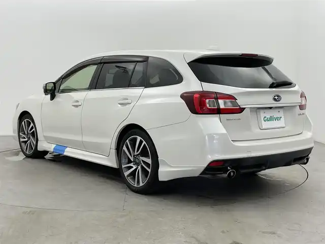 スバル レヴォーグ 1．6GT－S アイサイト 富山県 2015(平27)年 3.5万km パール 4WD/純正ナビ(AM/FM/CD/BT)/フルセグTV/車外カメラ(バック、サイド)/レーダークルーズコントロール/レーンキープアシスト/衝突軽減ブレーキ/ダウンヒルアシストコントロール/アイドリングストップ/ブラインドスポットモニター/電子パーキングブレーキ/ETC/LEDヘッドライト/パドルシフト/革巻きステアリング/純正フロアマット/前席パワーシート/純正AW/プッシュスタート/取扱説明書/保証書
