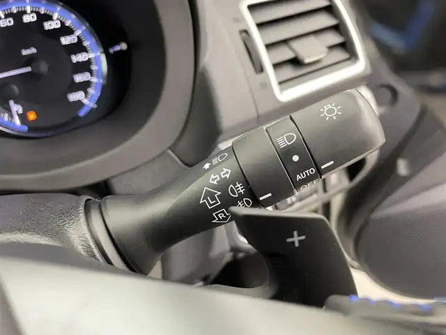 スバル レヴォーグ 1．6GT－S アイサイト 富山県 2015(平27)年 3.5万km パール 4WD/純正ナビ(AM/FM/CD/BT)/フルセグTV/車外カメラ(バック、サイド)/レーダークルーズコントロール/レーンキープアシスト/衝突軽減ブレーキ/ダウンヒルアシストコントロール/アイドリングストップ/ブラインドスポットモニター/電子パーキングブレーキ/ETC/LEDヘッドライト/パドルシフト/革巻きステアリング/純正フロアマット/前席パワーシート/純正AW/プッシュスタート/取扱説明書/保証書