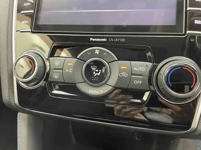 スバル レヴォーグ 1．6GT－S アイサイト 富山県 2015(平27)年 3.5万km パール 4WD/純正ナビ(AM/FM/CD/BT)/フルセグTV/車外カメラ(バック、サイド)/レーダークルーズコントロール/レーンキープアシスト/衝突軽減ブレーキ/ダウンヒルアシストコントロール/アイドリングストップ/ブラインドスポットモニター/電子パーキングブレーキ/ETC/LEDヘッドライト/パドルシフト/革巻きステアリング/純正フロアマット/前席パワーシート/純正AW/プッシュスタート/取扱説明書/保証書