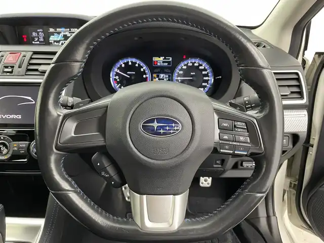 スバル レヴォーグ 1．6GT－S アイサイト 富山県 2015(平27)年 3.5万km パール 4WD/純正ナビ(AM/FM/CD/BT)/フルセグTV/車外カメラ(バック、サイド)/レーダークルーズコントロール/レーンキープアシスト/衝突軽減ブレーキ/ダウンヒルアシストコントロール/アイドリングストップ/ブラインドスポットモニター/電子パーキングブレーキ/ETC/LEDヘッドライト/パドルシフト/革巻きステアリング/純正フロアマット/前席パワーシート/純正AW/プッシュスタート/取扱説明書/保証書
