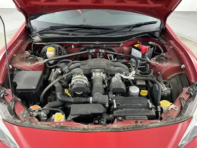 トヨタ ８６ GT 愛知県 2014(平26)年 3.1万km ライトニングレッド 禁煙車/7インチメモリナビ/（AM/FM/フルセグTV/CD/DVD)/バックカメラ/ETC/パドルシフト/純正17インチアルミホイール/スマートキー/スペアキーあり/プッシュスタート/横滑り防止装置/オートライト/純正フロアマット