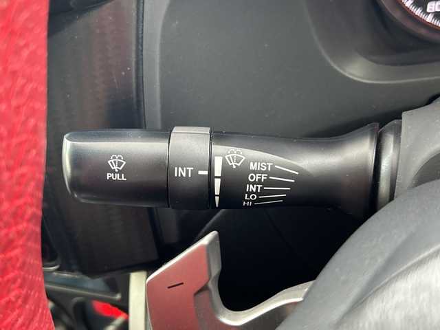 トヨタ ８６ GT 愛知県 2014(平26)年 3.1万km ライトニングレッド 禁煙車/7インチメモリナビ/（AM/FM/フルセグTV/CD/DVD)/バックカメラ/ETC/パドルシフト/純正17インチアルミホイール/スマートキー/スペアキーあり/プッシュスタート/横滑り防止装置/オートライト/純正フロアマット