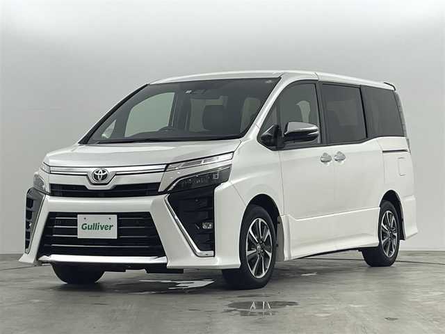 トヨタ ヴォクシー ZS 煌Ⅲ 福島県 2021(令3)年 2.7万km パール トヨタセーフティーセンス　/・PCS/・車線逸脱警報/・オートハイビーム/・クリアランスソナー/アルパインナビゲーション/【AM/FM/DVD/CD/Bluetooth/フルセグTV】　/バックカメラ　/ＥＴＣ　/ハーフレザーシート　/両側パワースライドドア　/クルーズコントロール　/プッシュスタート　/・スマートキー　/ＬＥＤライト　/・オートライト/純正フロアマット/ステアリングスイッチ/・革巻きステアリング/・チルトステアリング　/ドアバイザー