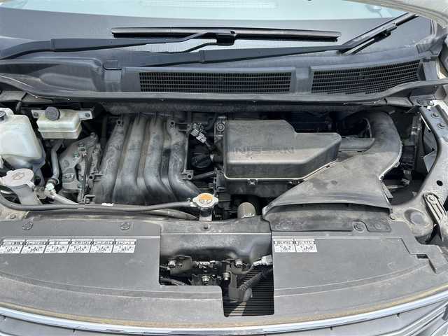 日産 セレナ HWS S HV Vセレ +SeftyⅡ 滋賀県 2016(平28)年 4.6万km ブリリアントホワイトパール ガソリン/2WD/CVT/ワンオーナー/純正ディーラーナビ（MC315D-W）/(AM/FM/CD/DVD/BT/USB/VTR/AUX/フルセグTV)/フリップダウンモニター/アラウンドビューモニター/コーナーセンサー/両側パワースライドドア/衝突軽減ブレーキ/レーントレーシングアシスト/ビルトインETC/ドライブレコーダー/オートライト/クルーズコントロール/革巻きステアリング/ステアリングスイッチ/純正フロアマット/ドアバイザー/電格ウインカーミラー