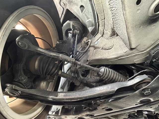 日産 セレナ HWS S HV Vセレ +SeftyⅡ 滋賀県 2016(平28)年 4.6万km ブリリアントホワイトパール ガソリン/2WD/CVT/ワンオーナー/純正ディーラーナビ（MC315D-W）/(AM/FM/CD/DVD/BT/USB/VTR/AUX/フルセグTV)/フリップダウンモニター/アラウンドビューモニター/コーナーセンサー/両側パワースライドドア/衝突軽減ブレーキ/レーントレーシングアシスト/ビルトインETC/ドライブレコーダー/オートライト/クルーズコントロール/革巻きステアリング/ステアリングスイッチ/純正フロアマット/ドアバイザー/電格ウインカーミラー