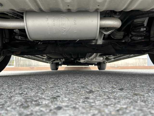 日産 セレナ HWS S HV Vセレ +SeftyⅡ 滋賀県 2016(平28)年 4.6万km ブリリアントホワイトパール ガソリン/2WD/CVT/ワンオーナー/純正ディーラーナビ（MC315D-W）/(AM/FM/CD/DVD/BT/USB/VTR/AUX/フルセグTV)/フリップダウンモニター/アラウンドビューモニター/コーナーセンサー/両側パワースライドドア/衝突軽減ブレーキ/レーントレーシングアシスト/ビルトインETC/ドライブレコーダー/オートライト/クルーズコントロール/革巻きステアリング/ステアリングスイッチ/純正フロアマット/ドアバイザー/電格ウインカーミラー