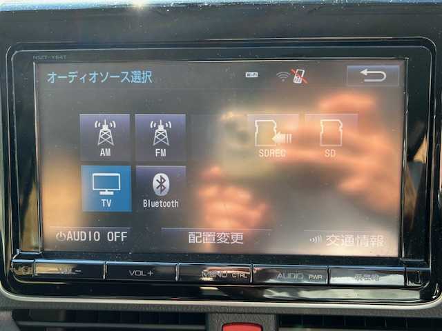 トヨタ ノア ハイブリッド G 東京都 2015(平27)年 8.3万km オーシャンミントメタリック 純正９インチナビ/(フルセグ・DVD・CD・Bluetooth)/バックカメラ/片側パワースライドドア/おくだけ充電/ＥＴＣ/前席シートヒーター/クルーズコントロール/純正フロアマット/スマートキー/スペアキー/前後ドライブレコーダー/誤発進防止システム/取扱説明書/保証書