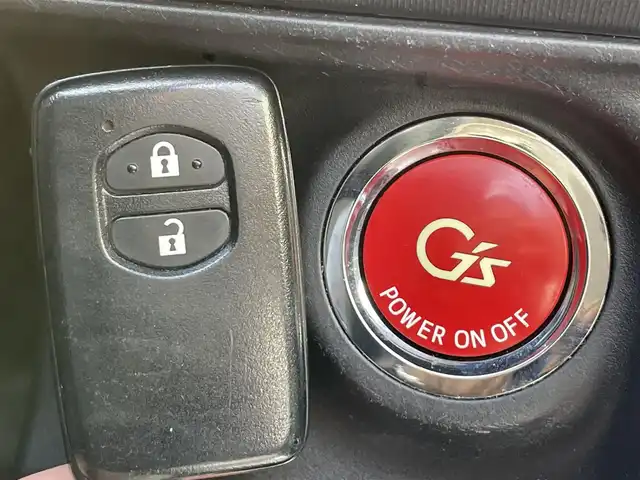 トヨタ アクア G G’s 三重県 2014(平26)年 9.1万km ライムホワイトパールクリスタルシャイン (株)IDOMが運営する【じしゃロン四日市店】の自社ローン専用車両になります。こちらは現金またはオートローンご利用時の価格です。自社ローンご希望の方は別途その旨お申付け下さい/社外メモリーナビ【CD/DVD/Bluetooth】/バックカメラ/フルセグテレビ/ETC/ドライブレコーダー/ウィンカーミラー/プッシュスタート/スマートキー