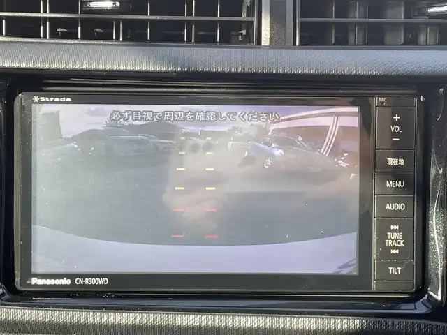 トヨタ アクア G G’s 三重県 2014(平26)年 9.1万km ライムホワイトパールクリスタルシャイン (株)IDOMが運営する【じしゃロン四日市店】の自社ローン専用車両になります。こちらは現金またはオートローンご利用時の価格です。自社ローンご希望の方は別途その旨お申付け下さい/社外メモリーナビ【CD/DVD/Bluetooth】/バックカメラ/フルセグテレビ/ETC/ドライブレコーダー/ウィンカーミラー/プッシュスタート/スマートキー