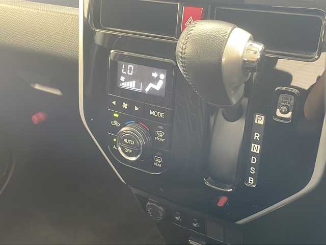 トヨタ タンク カスタムG S 沖縄県 2017(平29)年 5万km プラムブラウンパールクリスタルシャイン 純正SDナビ(NSZT-W66T)/　CD/DVD/SD/BT/フルセグ/バックカメラ/ビルトインETC/両側パワースライドドア/衝突被害軽減システム/クルーズコントロール/レーンキープアシスト/コーナーセンサー/アイドリングストップ/前席シートヒーター/オートライト/LEDヘッドライト/純正14インチAW/純正フロアマット/プッシュスタート/スマートキ―/保証書/取扱説明書