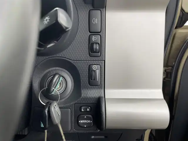 トヨタ ＦＪクルーザー 群馬県 2014(平26)年 8.6万km ベージュ/ホワイト ナビ　フルセグ　Ｂｌｕｅｔｏｏｔｈ　バックカメラ　前後ドライブレコーダー　ＥＴＣ　純正フロアマット　フロントフォグランプ　ＬＥＤヘッドライト　純正アルミホイール１７インチ　コーナーセンサー　禁煙車