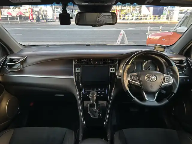 トヨタ ハリアー プレミアム スタイルモーヴ 愛知県 2015(平27)年 8.4万km スパークリングブラックパールクリスタルシャイン /パノラマルーフ//ALPINEナビ//フルセグTV//AM/FM/CD/DVD/SD/TV/BT//バックカメラ//ビルトインETC//フロントドライブレコーダー//レーダークルーズコントロール//横滑り防止装置//レーンアシスト//プリクラッシュセーフティ//電動リアゲート//インテリジェントクリアランスソナー//アイドリングストップ//ステアスイッチ//パワーシート(D/N)//シートヒーター(D/N)//メモリーシート(D)//オートリトラミラー//純正LEDオートライト//オートハイビーム//フロントフォグランプ//純正１８インチアルミホイール//純正ドアバイザー//純正フロアマット//ISOFIX//イモビライザー//社外レーダー//ダブル/サイド/カーテンエアバッグ//スマートキー//スペアキー１本//取扱説明書//ナビ取扱説明書//保証書//記録簿(H28/H29/R1)