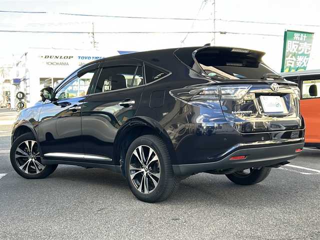 トヨタ ハリアー プレミアム スタイルモーヴ 愛知県 2015(平27)年 8.4万km スパークリングブラックパールクリスタルシャイン /パノラマルーフ//ALPINEナビ//フルセグTV//AM/FM/CD/DVD/SD/TV/BT//バックカメラ//ビルトインETC//フロントドライブレコーダー//レーダークルーズコントロール//横滑り防止装置//レーンアシスト//プリクラッシュセーフティ//電動リアゲート//インテリジェントクリアランスソナー//アイドリングストップ//ステアスイッチ//パワーシート(D/N)//シートヒーター(D/N)//メモリーシート(D)//オートリトラミラー//純正LEDオートライト//オートハイビーム//フロントフォグランプ//純正１８インチアルミホイール//純正ドアバイザー//純正フロアマット//ISOFIX//イモビライザー//社外レーダー//ダブル/サイド/カーテンエアバッグ//スマートキー//スペアキー１本//取扱説明書//ナビ取扱説明書//保証書//記録簿(H28/H29/R1)