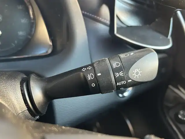 トヨタ ハリアー プレミアム スタイルモーヴ 愛知県 2015(平27)年 8.4万km スパークリングブラックパールクリスタルシャイン /パノラマルーフ//ALPINEナビ//フルセグTV//AM/FM/CD/DVD/SD/TV/BT//バックカメラ//ビルトインETC//フロントドライブレコーダー//レーダークルーズコントロール//横滑り防止装置//レーンアシスト//プリクラッシュセーフティ//電動リアゲート//インテリジェントクリアランスソナー//アイドリングストップ//ステアスイッチ//パワーシート(D/N)//シートヒーター(D/N)//メモリーシート(D)//オートリトラミラー//純正LEDオートライト//オートハイビーム//フロントフォグランプ//純正１８インチアルミホイール//純正ドアバイザー//純正フロアマット//ISOFIX//イモビライザー//社外レーダー//ダブル/サイド/カーテンエアバッグ//スマートキー//スペアキー１本//取扱説明書//ナビ取扱説明書//保証書//記録簿(H28/H29/R1)