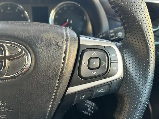 トヨタ ハリアー プレミアム スタイルモーヴ 愛知県 2015(平27)年 8.4万km スパークリングブラックパールクリスタルシャイン /パノラマルーフ//ALPINEナビ//フルセグTV//AM/FM/CD/DVD/SD/TV/BT//バックカメラ//ビルトインETC//フロントドライブレコーダー//レーダークルーズコントロール//横滑り防止装置//レーンアシスト//プリクラッシュセーフティ//電動リアゲート//インテリジェントクリアランスソナー//アイドリングストップ//ステアスイッチ//パワーシート(D/N)//シートヒーター(D/N)//メモリーシート(D)//オートリトラミラー//純正LEDオートライト//オートハイビーム//フロントフォグランプ//純正１８インチアルミホイール//純正ドアバイザー//純正フロアマット//ISOFIX//イモビライザー//社外レーダー//ダブル/サイド/カーテンエアバッグ//スマートキー//スペアキー１本//取扱説明書//ナビ取扱説明書//保証書//記録簿(H28/H29/R1)