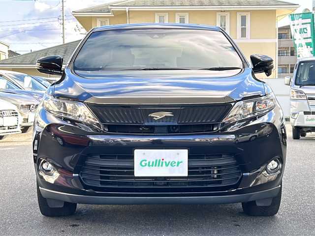 トヨタ ハリアー プレミアム スタイルモーヴ 愛知県 2015(平27)年 8.4万km スパークリングブラックパールクリスタルシャイン /パノラマルーフ//ALPINEナビ//フルセグTV//AM/FM/CD/DVD/SD/TV/BT//バックカメラ//ビルトインETC//フロントドライブレコーダー//レーダークルーズコントロール//横滑り防止装置//レーンアシスト//プリクラッシュセーフティ//電動リアゲート//インテリジェントクリアランスソナー//アイドリングストップ//ステアスイッチ//パワーシート(D/N)//シートヒーター(D/N)//メモリーシート(D)//オートリトラミラー//純正LEDオートライト//オートハイビーム//フロントフォグランプ//純正１８インチアルミホイール//純正ドアバイザー//純正フロアマット//ISOFIX//イモビライザー//社外レーダー//ダブル/サイド/カーテンエアバッグ//スマートキー//スペアキー１本//取扱説明書//ナビ取扱説明書//保証書//記録簿(H28/H29/R1)