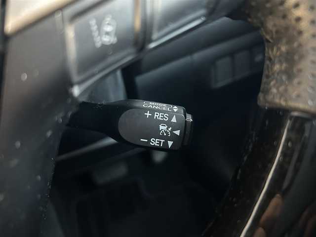 トヨタ ハリアー プレミアム スタイルモーヴ 愛知県 2015(平27)年 8.4万km スパークリングブラックパールクリスタルシャイン /パノラマルーフ//ALPINEナビ//フルセグTV//AM/FM/CD/DVD/SD/TV/BT//バックカメラ//ビルトインETC//ドライブレコーダー//レーダークルーズコントロール//横滑り防止装置//レーンアシスト//プリクラッシュセーフティ//電動リアゲート//インテリジェントクリアランスソナー//アイドリングストップ//ステアスイッチ//パワーシート(D/N)//シートヒーター(D/N)//メモリーシート(D)//オートリトラミラー//純正LEDオートライト//オートハイビーム//フロントフォグランプ//純正１８インチアルミホイール//純正ドアバイザー//純正フロアマット//ISOFIX//イモビライザー//社外レーダー//ダブル/サイド/カーテンエアバッグ//スマートキー//スペアキー１本//取扱説明書//ナビ取扱説明書//保証書//記録簿(H28/H29/R1)