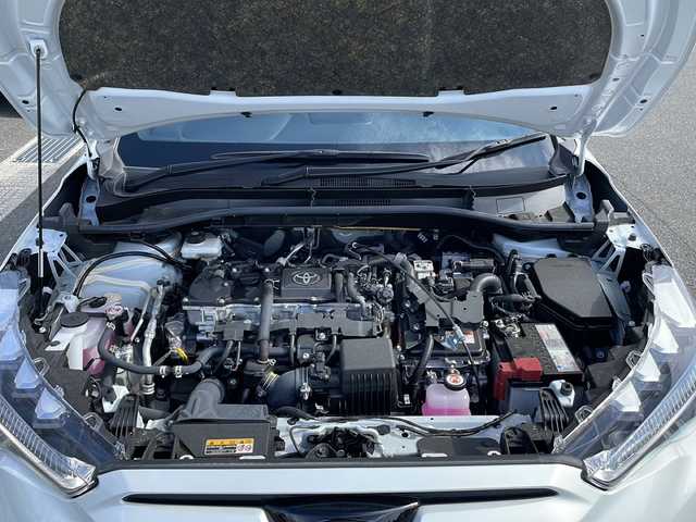 トヨタ カローラ クロス ハイブリッド Z 山口県 2024(令6)年 1.1万km プラチナホワイトパールマイカ 禁煙車/ワンオーナー/スマートキー/プッシュスタート/ETC2.0/全方位カメラ/純正HDDナビ/(DTV/BT/USB/ラジオ)/電子パーキングブレーキ/パワーバックドア/シートヒーター/D席パワーシート/パーキングアシスト/レーダークルーズコントロール/オートライト/オートエアコン/純正アルミホイール/純正フロアマット/保証書/取扱説明書