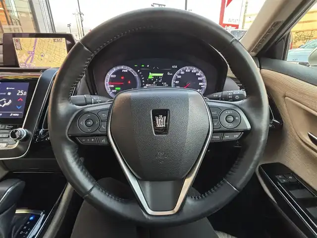 トヨタ クラウン ハイブリッド S Cパッケージ 宮城県 2018(平30)年 1.9万km プレシャスシルバー 登録時走行距離18140km/純正8インチナビ/フルセグTV/バックカメラ/ビルトインETC2.0/ドライブレコーダー/レーダークルーズコントロール/コーナーセンサー/トヨタセーフティセンス/ブラインドスポットモニター/LEDヘッドランプ/オートライト/ヘッドアップディスプレイ/革巻きステアリングホイール/ファブリックシート/シートヒーター/パワーシート/社外20インチアルミホイール/スマートエントリー/スタートシステム/スペアキー/禁煙車