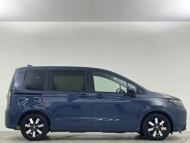 ホンダ フリード ハイブリット e:HEV AIR EX 埼玉県 2025(令7)年 0.1千km 青 登録済未使用車 両側パワースライドドア ブラインドスポットモニター シートヒーター ハーフレザーシート レーダークルーズコントロール コーナーセンサー 衝突軽減システム 純正LEDヘッドライト