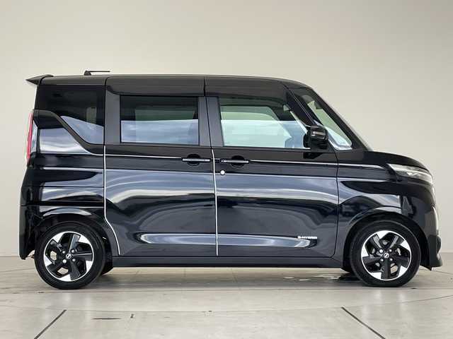 日産 ルークス ハイウェイスター X 愛知県 2022(令4)年 4.1万km ブラック 純正9型ナビ/全方位カメラ/片側パワースライド/バックカメラ/コーナーセンサー/純正アルミホイール/LEDヘッドライト/ハンズフリースライドドア/オートライト/ドライブレコーダー/ETC/衝突軽減システム/フルセグ/CD DVD/Bluetooth/ステアリングスイッチ/スマートキー/プッシュスタート