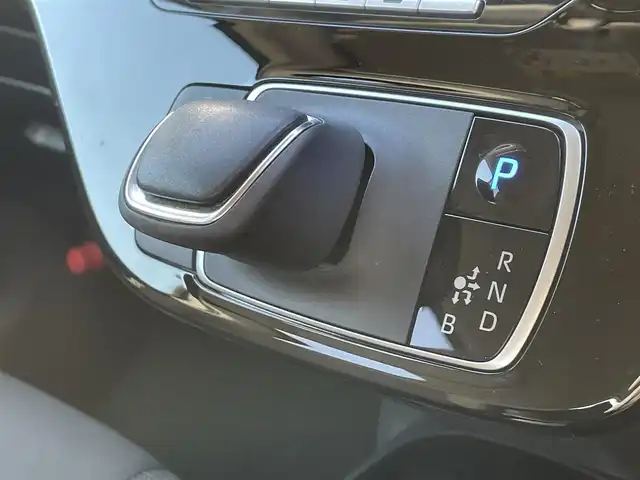 トヨタ アクア G 山口県 2021(令3)年 4.1万km プラチナホワイトパールマイカ 純正ディスプレイオーディオ/（ナビあり）/BT/ETC/LEDライト/コーナーセンサー/レーンアシスト/衝突軽減ブレ―キ/バックカメラ/クルーズコントロール/電動格納ミラー/純正フロアマット