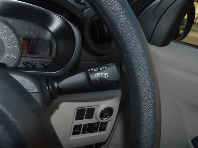 トヨタ パッソ X 栃木県 2023(令5)年 1.4万km ブライトシルバーM ワンオーナー/スマートアシスト/(衝突警報機能/衝突回避支援ブレーキ機能/誤発進抑制制御機能/車線逸脱警報/先行車発進お知らせ機能/オートハイビーム)/坂道発進補助機能/社外ポータブルナビ/(ワンセグ/AM/FM)/社外オーディオ/(CD/BT)/ビルトインETC/コーナーセンサー/オートライト/スマートスペアキー/取扱説明書