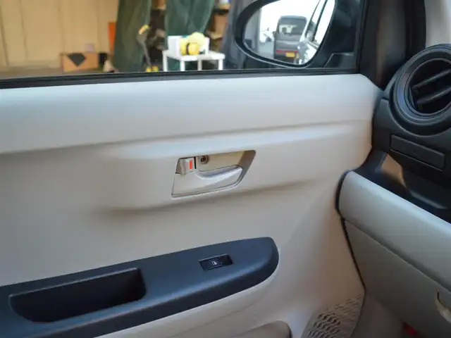 トヨタ パッソ X 栃木県 2023(令5)年 1.4万km ブライトシルバーM ワンオーナー/スマートアシスト/(衝突警報機能/衝突回避支援ブレーキ機能/誤発進抑制制御機能/車線逸脱警報/先行車発進お知らせ機能/オートハイビーム)/坂道発進補助機能/社外ポータブルナビ/(ワンセグ/AM/FM)/社外オーディオ/(CD/BT)/ビルトインETC/コーナーセンサー/オートライト/スマートスペアキー/取扱説明書