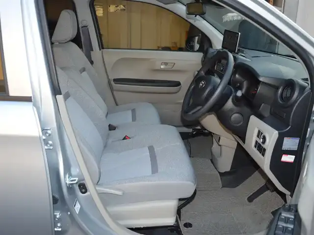 トヨタ パッソ X 栃木県 2023(令5)年 1.4万km ブライトシルバーM ワンオーナー/スマートアシスト/(衝突警報機能/衝突回避支援ブレーキ機能/誤発進抑制制御機能/車線逸脱警報/先行車発進お知らせ機能/オートハイビーム)/坂道発進補助機能/社外ポータブルナビ/(ワンセグ/AM/FM)/社外オーディオ/(CD/BT)/ビルトインETC/コーナーセンサー/オートライト/スマートスペアキー/取扱説明書