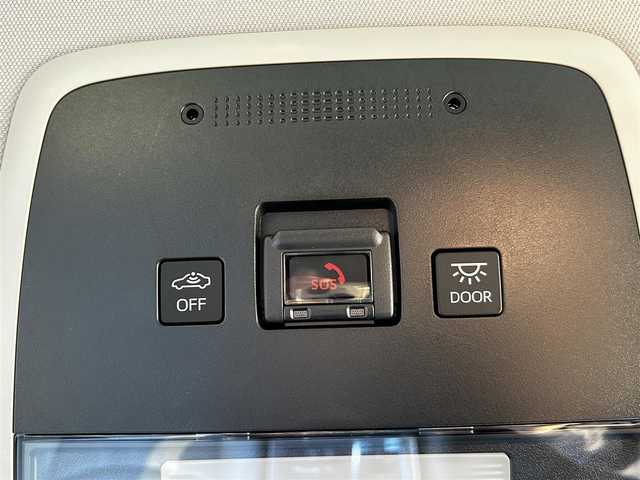 トヨタ クラウン ハイブリッド G－エグゼクティブ Four 福井県 2021(令3)年 8万km プレシャスホワイトパール 4WD/純正12.3型ナビ/フルセグTV/パノラミックビューモニター/ビルトインETC2.0/純正ドライブレコーダー/レーダークルーズコントロール/クリアランスソナー/セーフティセンス/・衝突被害軽減ブレーキ/・車線逸脱防止支援/・アダプティブハイビーム/・標識認識/・先行車発進告知機能/・ドライバー異常時対応システム/ブラインドスポットモニター/パーキングサポートブレーキ/デジタルインナーミラー/3眼LEDヘッドランプ/デュアルオートエアコン/革巻きステアリング/ステアリングヒーター/純正OPグレー革シート/全席パワーシート/シートヒーター/前席シートベンチレーション/運転席ポジションメモリー/純正18インチアルミホイール/スマートキー/プッシュエンジンスタート/禁煙車