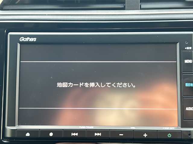 ホンダ シャトル ハイブリッド ホンダセンシング 石川県 2020(令2)年 1.2万km プラチナホワイトパール SDナビ/バックカメラ/ETC/スマートキー/LEDヘッドライト/レーンキープアシスト/横滑り防止装置/衝突被害軽減システム/W＋サイド＋カーテンエアバック/純正フロアマット/純正アルミホイール