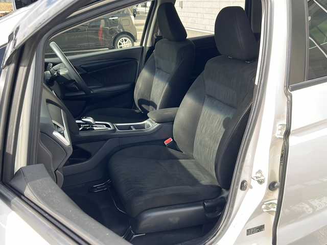 ホンダ シャトル ハイブリッド ホンダセンシング 石川県 2020(令2)年 1.2万km プラチナホワイトパール SDナビ/バックカメラ/ETC/スマートキー/LEDヘッドライト/レーンキープアシスト/横滑り防止装置/衝突被害軽減システム/W＋サイド＋カーテンエアバック/純正フロアマット/純正アルミホイール