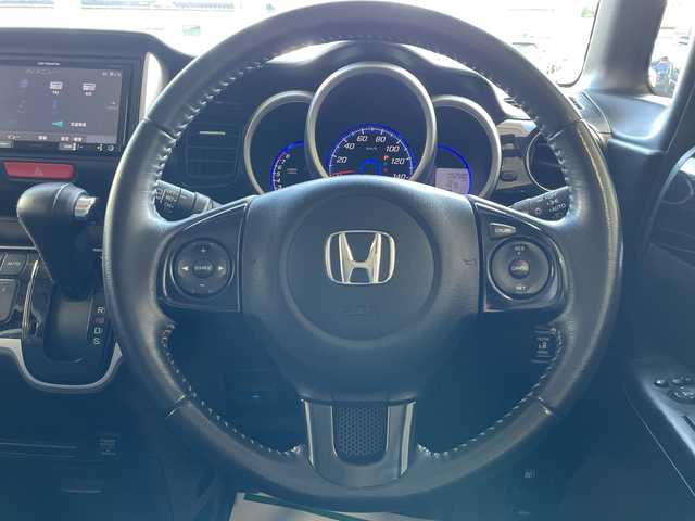 ホンダ Ｎ ＢＯＸ ＋ 栃木県 2013(平25)年 5.3万km クリスタルブラックパール ＴＶ視聴可ナビ/Ｂｌｕｅｔｏｏｔｈ/バックカメラ/パドルシフト/クルーズコントロール/両側パワースライドドア/オートエアコン/ＥＴＣ/純正フロアマット/オートライト/ＡＢＳ/横滑り防止機能/ＬＥＤ