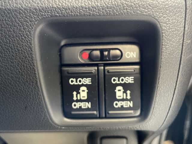 ホンダ Ｎ ＢＯＸ ＋ 栃木県 2013(平25)年 5.3万km クリスタルブラックパール ＴＶ視聴可ナビ/Ｂｌｕｅｔｏｏｔｈ/バックカメラ/パドルシフト/クルーズコントロール/両側パワースライドドア/オートエアコン/ＥＴＣ/純正フロアマット/オートライト/ＡＢＳ/横滑り防止機能/ＬＥＤ