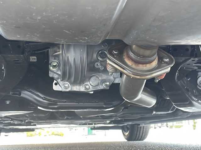 マツダ ロードスター S スペシャルパッケージ 大阪府 2025(令7)年 0.3万km スノーフレイクホワイトパールマイカ 純正ナビ（フルセグTV/Bluetooth/AM・FM）/バックカメラ/シートヒーター（運転席・助手席）/コーナーセンサー/ETC/クルーズコントロール/横滑り防止機能/本革巻きステアリング/プッシュスタート/オートライト/純正16インチアルミホイール